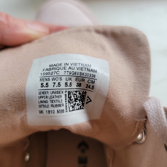 (Rare) Pink/Nude TwoTone Leather/Suede Converse - Picture 3 of 6